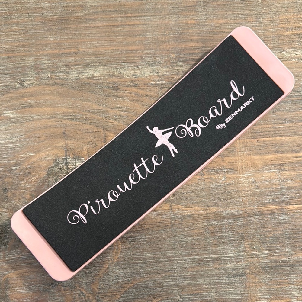 Zenmarkt Pirouette Board in Black and Pink